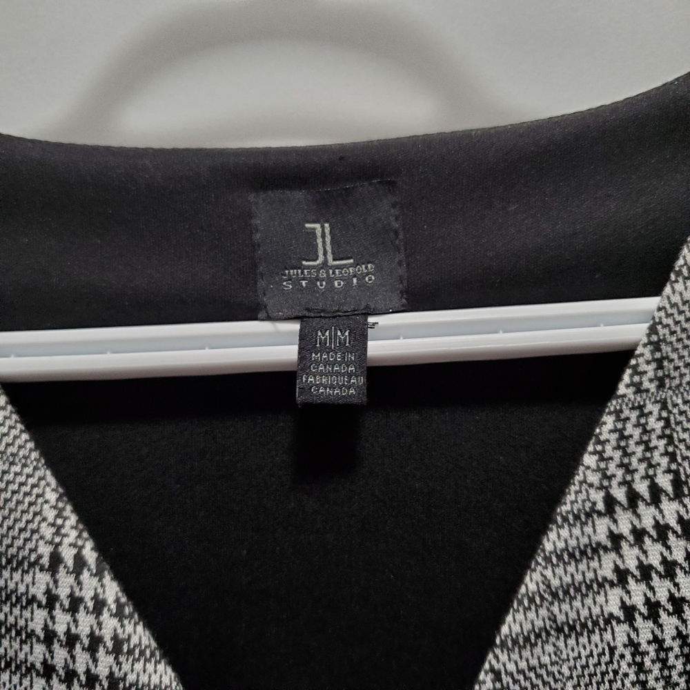NWOT Beautiful Spring Fall Patterned Dress 👗 - Picture 3 of 6